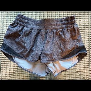 Lululemon Hotty Hot Short 2.5 Size 6